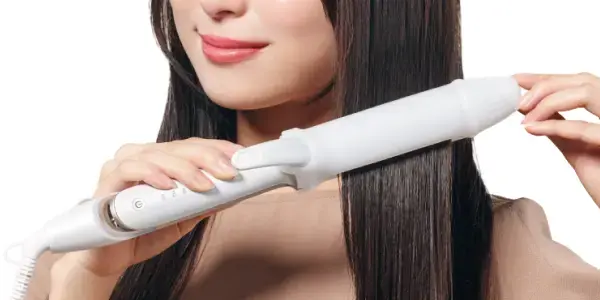 握りやすく操作しやすい本体デザインを解説する写真