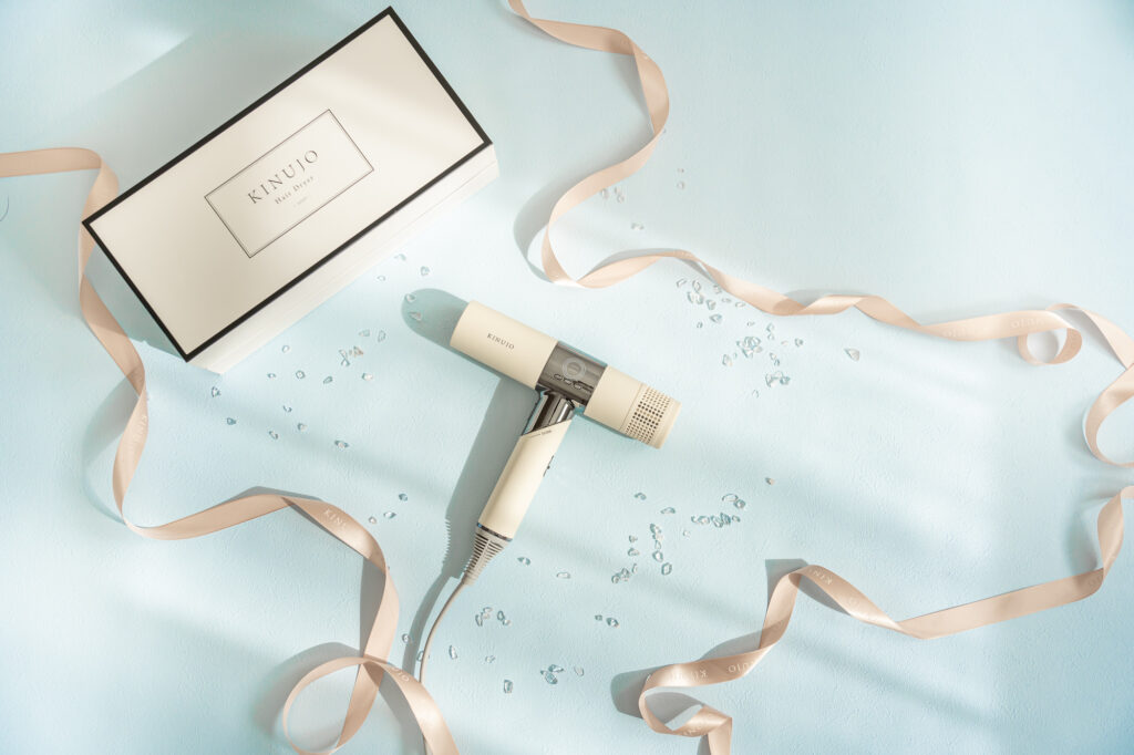 KINUJO Hair Dryer（KH301/KH302）女性に人気の製品イメージ写真