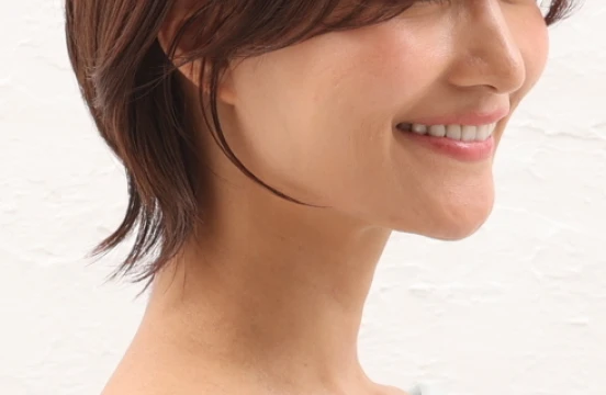 KINUJO MINI IRON -deux-（ドゥー）【KM001】でショートヘアのニュアンスを整える写真