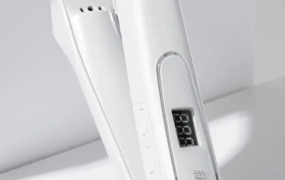 絹女KINUJOストレートアイロン【LM225】のオートパワーOFF機能の紹介写真